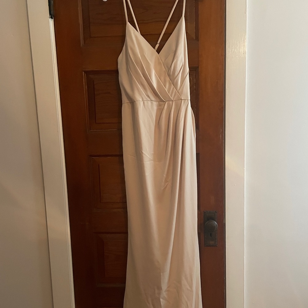 David’s Bridal crepe bridesmaids dress. New with tags!
